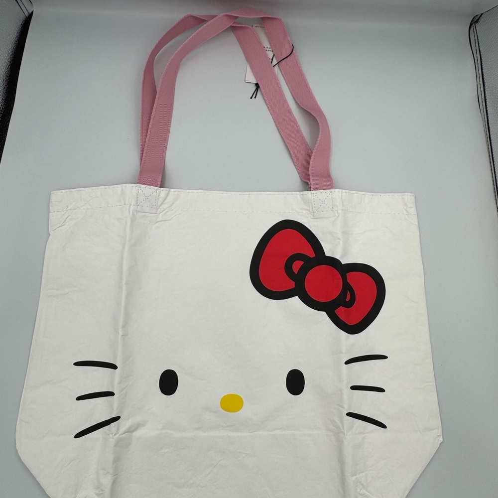 Aloha Collection x Hello Kitty Reversible Tote - Picture 2 of 10